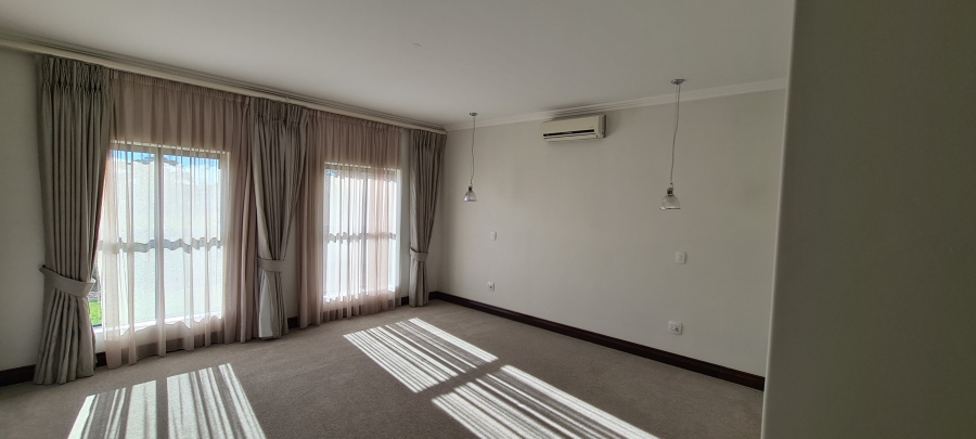 4 Bedroom Property for Sale in Croydon Vineyard Estate Western Cape